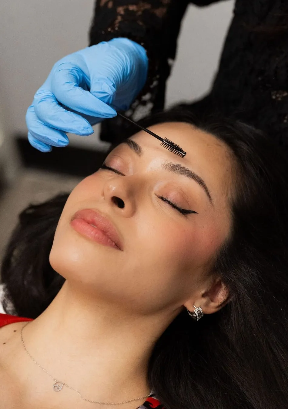 Brows, lashes & waxing